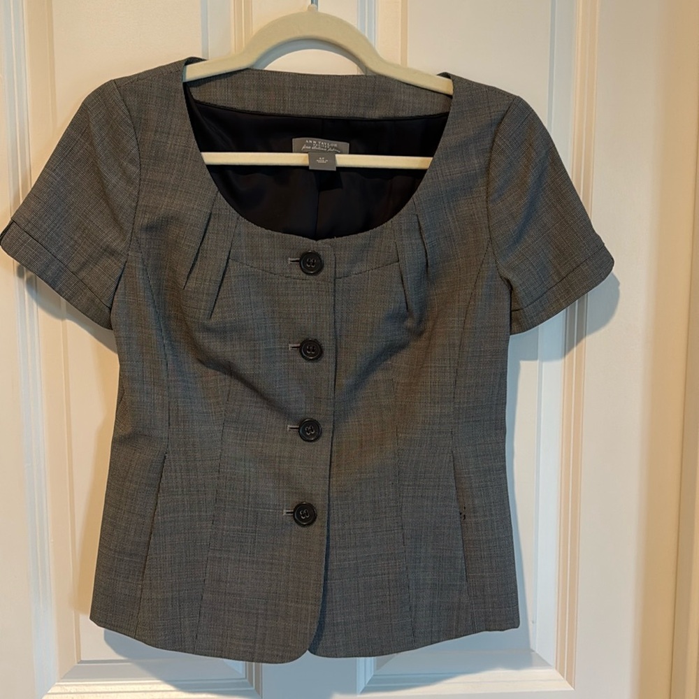 Ann Taylor Suit Blouse in Gray/Black